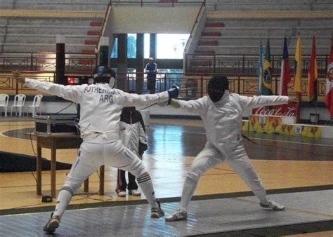 Oscar Fregenal Obtuvo Dos Medallas En El Sudamericano De Esgrima