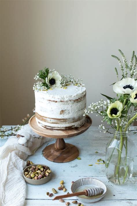 Beautiful And Tasty Vegan Wedding Cakes Weddingomania