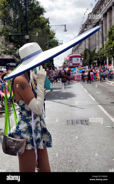 Gay pride parade Banque de photographies et dimages à haute résolution Alamy