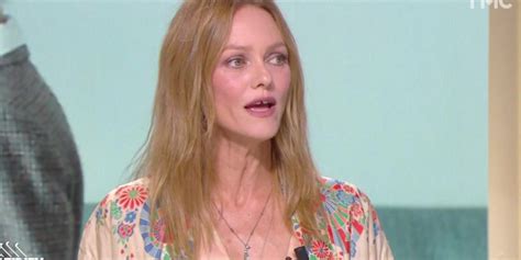 Alerte cyclone à lîle Maurice Vanessa Paradis et Samuel Benchetrit