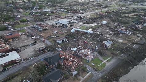 Rolling Fork Mississippi Tornado Path Massive Ef4 Storm Rips Through Middle Of Town