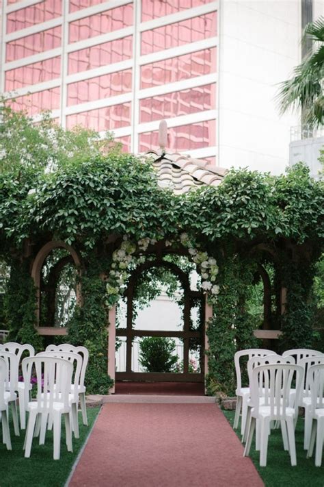 A Garden Elopement with Elvis! {Flamingo Las Vegas} » Little Vegas Wedding