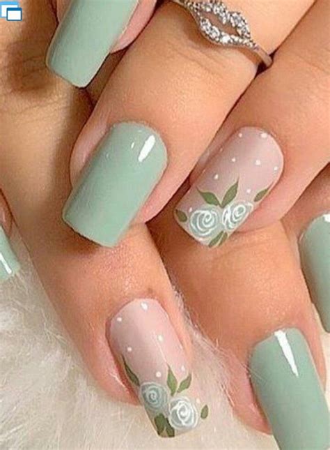 Pin De Carolina Correa Em D Koris Unhas Florais Unhas Desenhadas