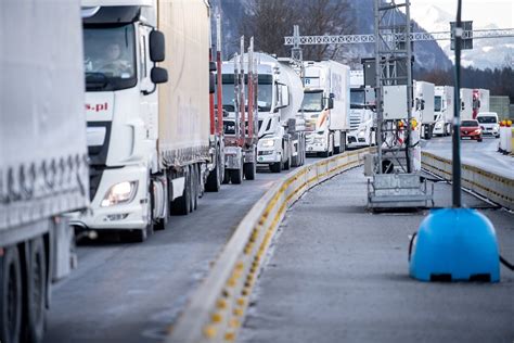 Ungaria restricţii de circulaţie pentru camioanele de mare tonaj