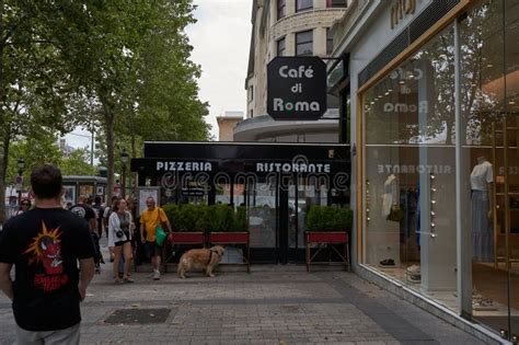 Paris France July Avenue Des Champs Lys Es In Early