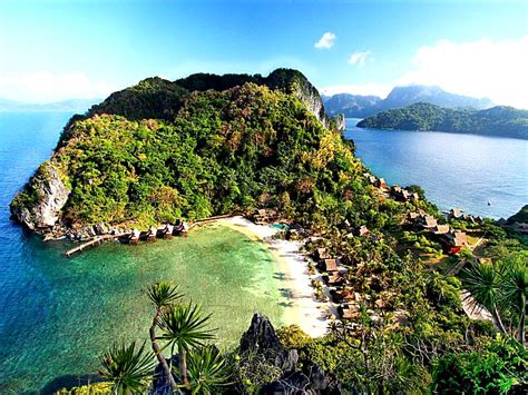 Top 20 Luxury Hotels in Palawan - Sara Lind's Guide 2024