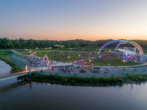 riviera stage opening  riverview park des moines vertigo photo