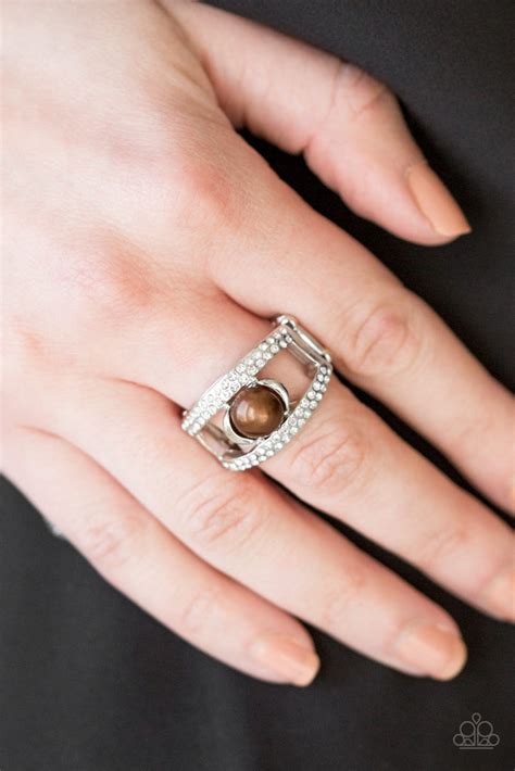 Paparazzi Bank Run Brown Pearl White Rhinestone Silver Ring