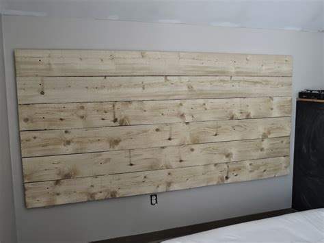 The Long Awaited Home: Megan's Rustic Wood Headboard