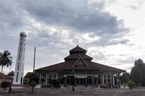 Profil Masjid Al Muhajirin Sebagai Masjid Agung Kabupaten Batanghari