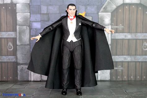 NECA Toys Universal Monsters Ultimate Dracula Transylvania Figure Review