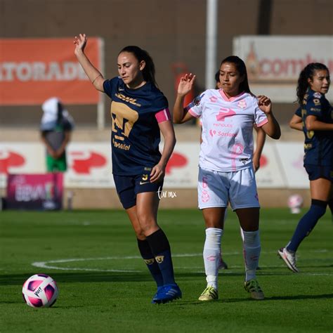 Brenda L Pez Dinora Garza Santos Vs Pumas J A Liga Mx Femenil