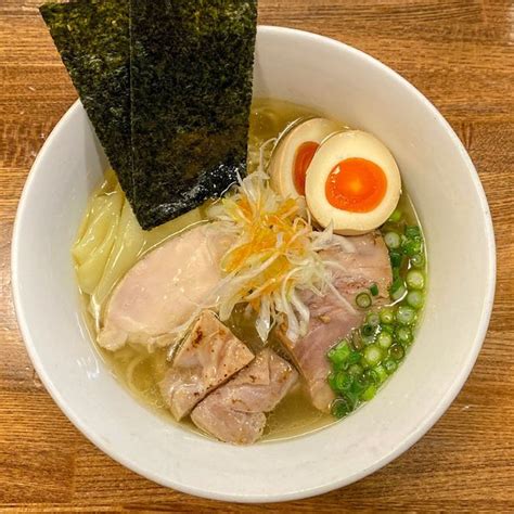 『鶏塩そば（並）¥850 特製トッピング ¥280』中華そば むら田のレビュー ラーメンデータベース