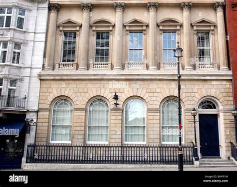 The Carlton Club London SW1 Stock Photo - Alamy