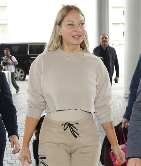 Sia Is Unrecognizable Without Makeup