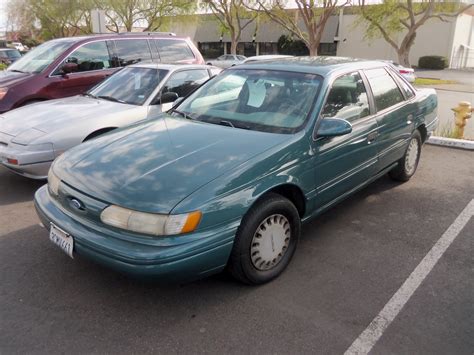 1993 Ford Taurus - Information and photos - MOMENTcar