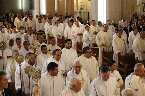 Arzobispo De Durango Celebra La Misa Crismal