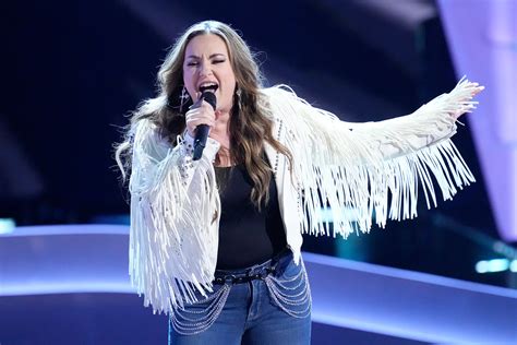 Watch Jacquie Roar S Blind Audition On The Voice Season 24 Nbc Insider