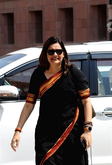 Shiv Sena Mp Priyanka Chaturvedi At Parliament