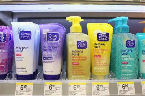 Use Witch Hazel For Skin So Perfect Everyone Will Think You Employed A