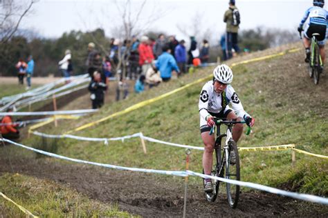 Cl1 1周目から独走に持ち込んだ宮内佐季子（team Chainring） Cyclowired