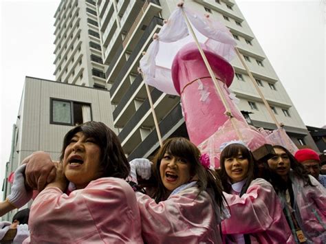 G1 Japoneses participam de festival do culto ao pênis notícias em