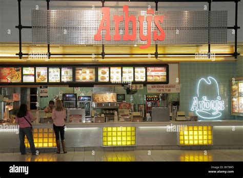 Atlanta Georgia CNN Center atrium stores fast food court business Stock Photo: 33966665 - Alamy