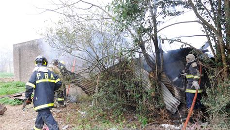 Voraz Incendio Se Registro En Una Precaria Vivienda Diario Democracia