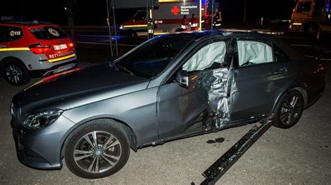 Tragischer Unfall Motorradfahrer Stirbt Auf Der B