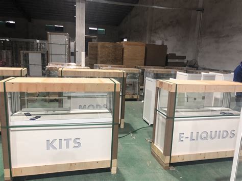 Retail Curved Glass Display Case With Led Lights For Trophy - Buy Used