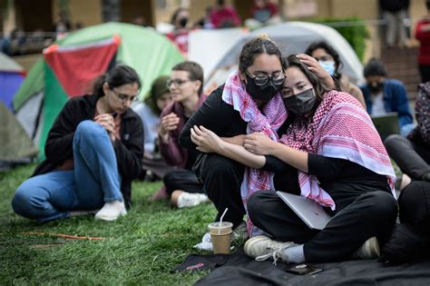 Stanford University Students Raise Their Voices to Demand Ceasefire in Gaza