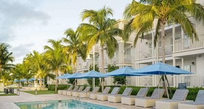 Top Hotels Closest to Smathers Beach in Key West | Hotels.com