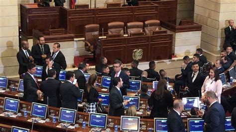 Reforma que busca congelar salario de congresistas pasó primer debate