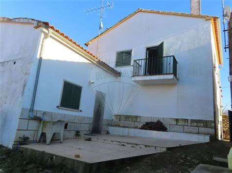 Casa ou moradia à venda no largo do Município Idanha a Nova e