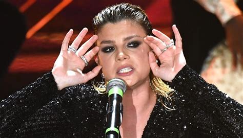 Emma Marrone Insultata Per La Foto Sbotta Siete Feccia