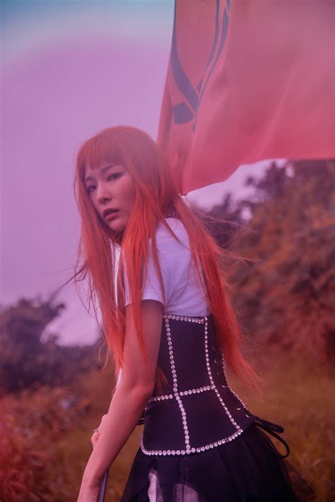 Red Velvet The Th Mini Album Queendom Carnival Seulgi Red