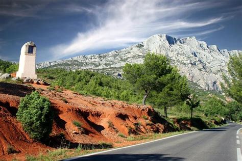 Sainte Victoire Mountain Montagne Sainte Victoire Aix En Provence