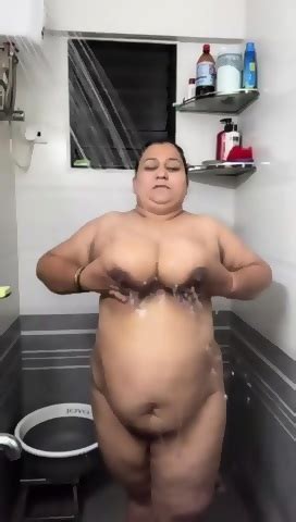 Desi Bhabi Shower Nude