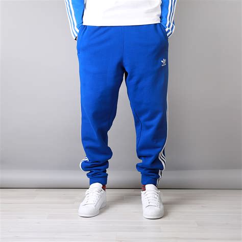 Мужские брюки Adidas Originals 3 Stripes Pants Cw2430 купить оригинал в Москве с доставкой в