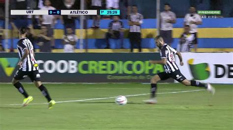 Aos 25 min do 1º tempo finalização errada de Igor Rabello do Atlético