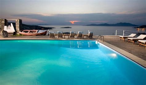 The Ultimate Guide to the Best 10 Luxury Hotels in Mykonos