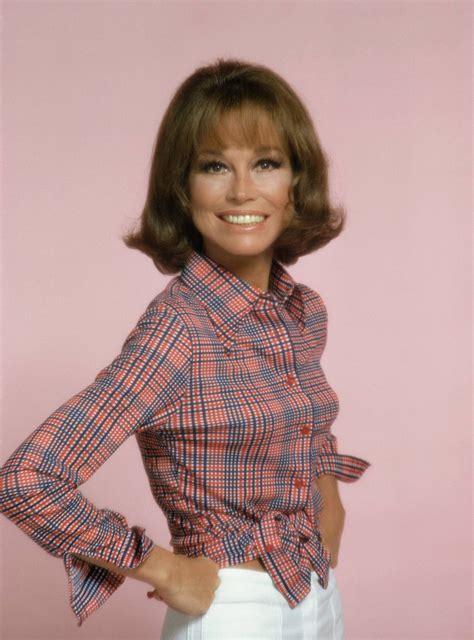 A Look Back At The Life Of Mary Tyler Moore In Pictures Amanda Donohoe