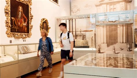 INTRODUCING THE COLLECTIONS | Ashmolean Museum