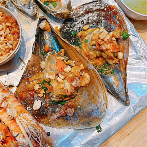 Nướng Hẻm - Kem Thuỷ Tạ Tại Vinh