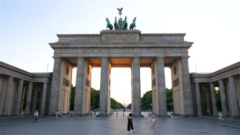 Vídeo Premium Brandenburger tor la puerta de brandenburgo en berlín