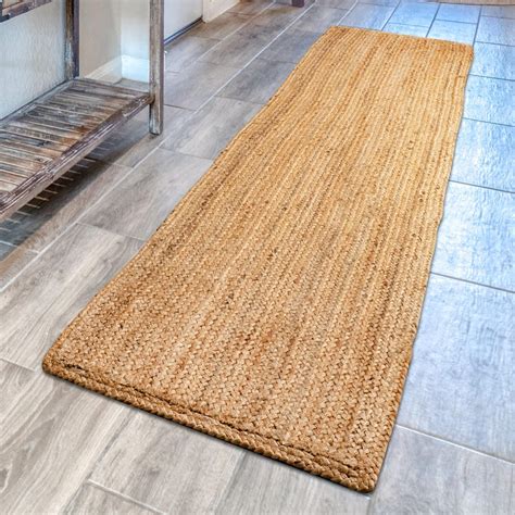 Signature Loom Handcrafted Farmhouse Jute Accent Rug 2 Ft X 6 Ft