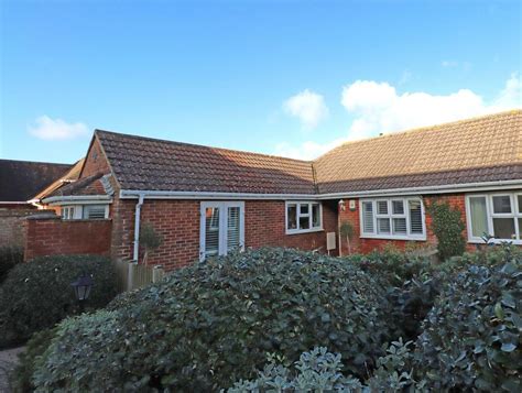 Marine Drive East Barton On Sea Hampshire Bh Bed Bungalow For