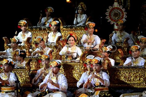 Pelestarian Seni Budaya Bali ANTARA Foto