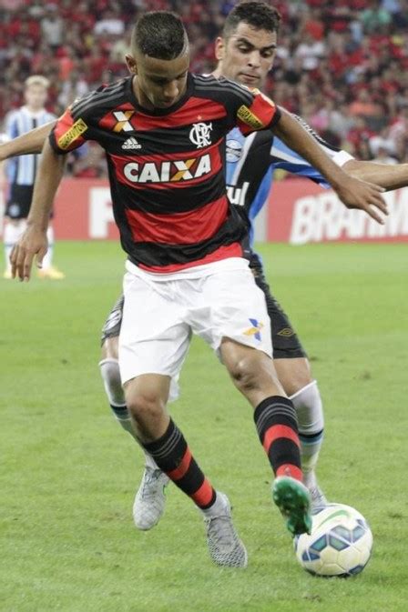 Deus Flamengo Em Alta No Flamengo Jovem Lateral Esquerdo Jorge