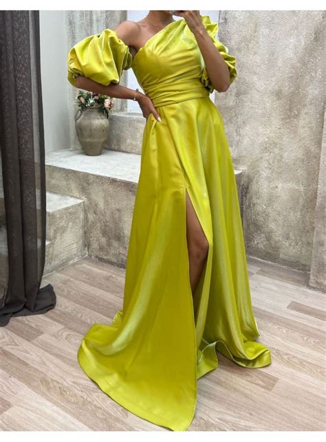 Long Satin Party Dress With Balloon Sleeves Invitadisima